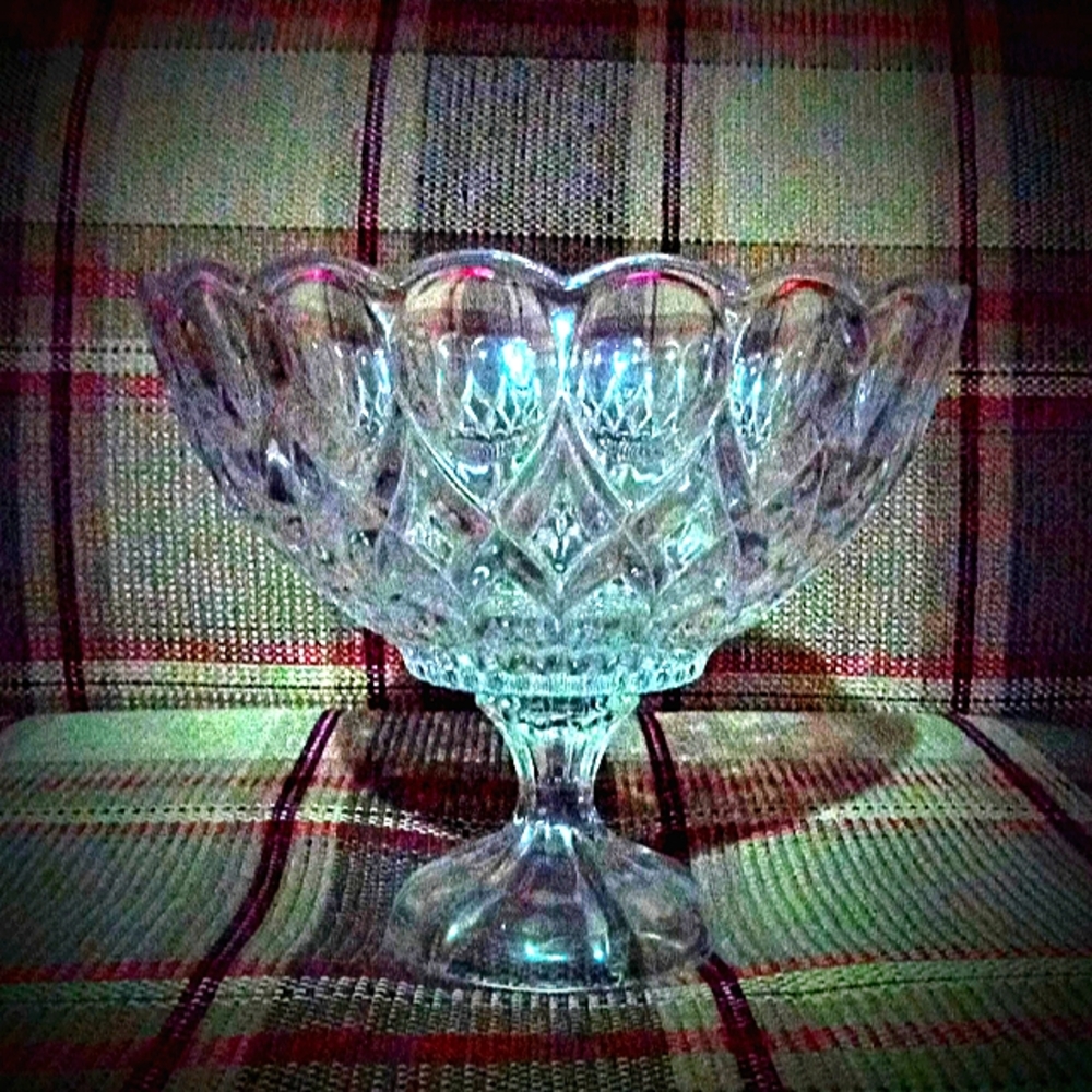 Crystal glass candy bowl